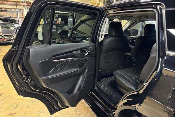 2023 Isuzu MU-X LS-T