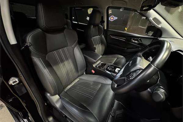 2023 Isuzu MU-X LS-T
