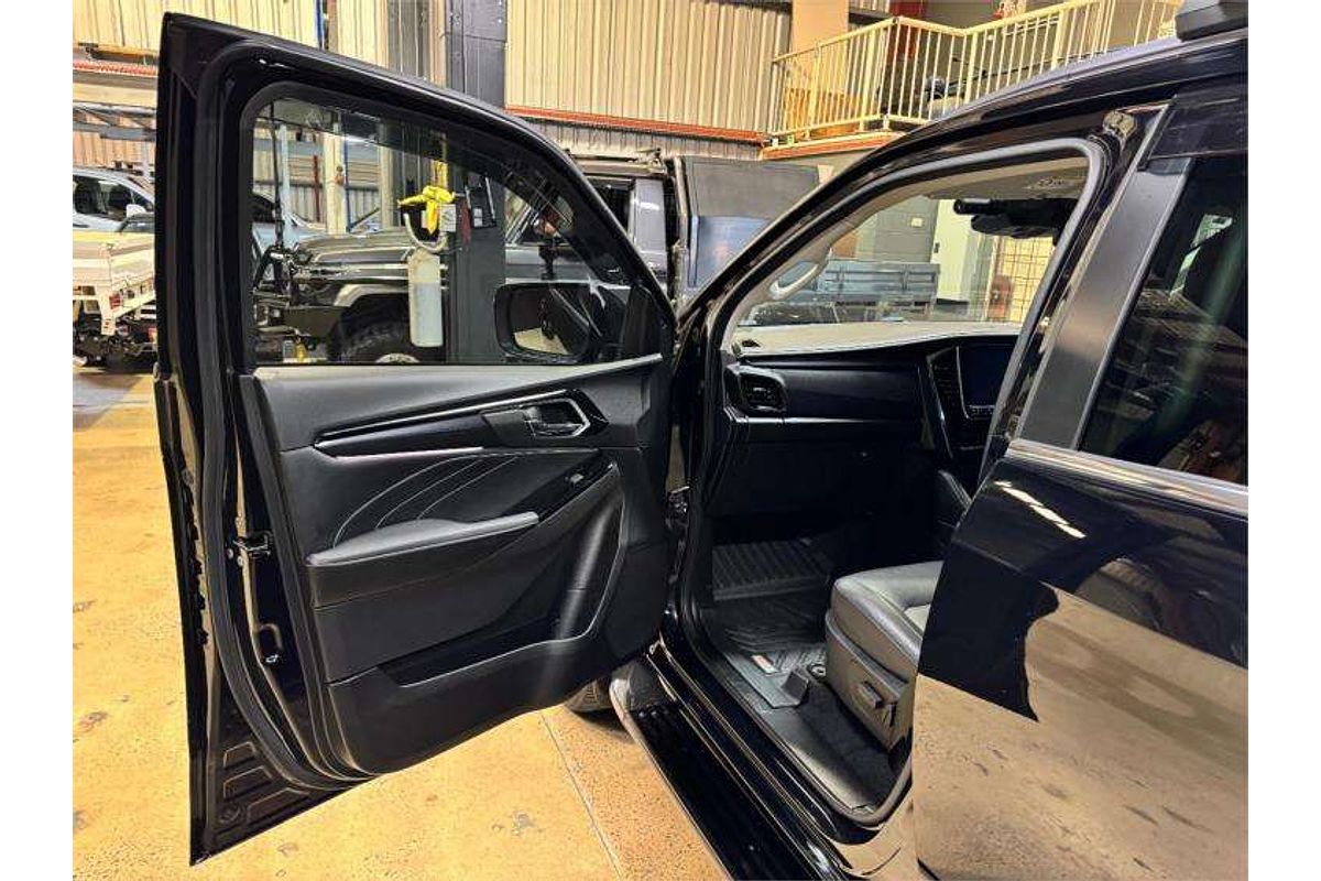 2023 Isuzu MU-X LS-T