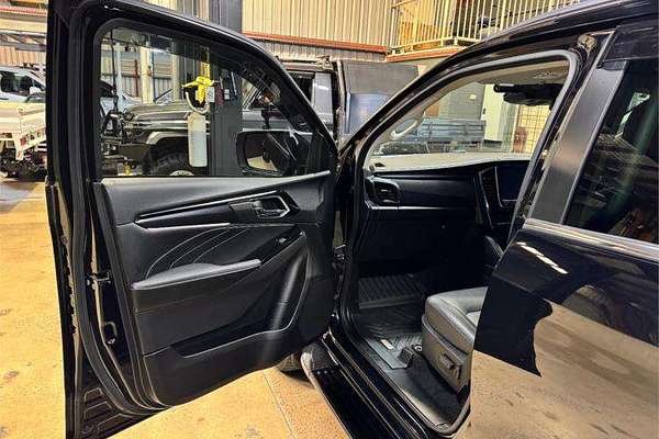 2023 Isuzu MU-X LS-T