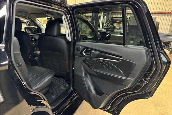 2023 Isuzu MU-X LS-T