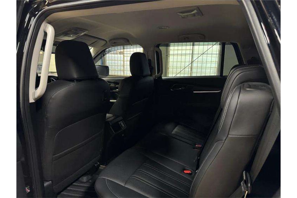 2023 Isuzu MU-X LS-T