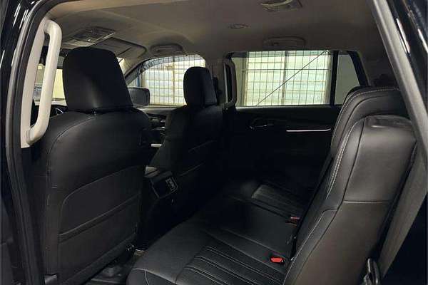 2023 Isuzu MU-X LS-T