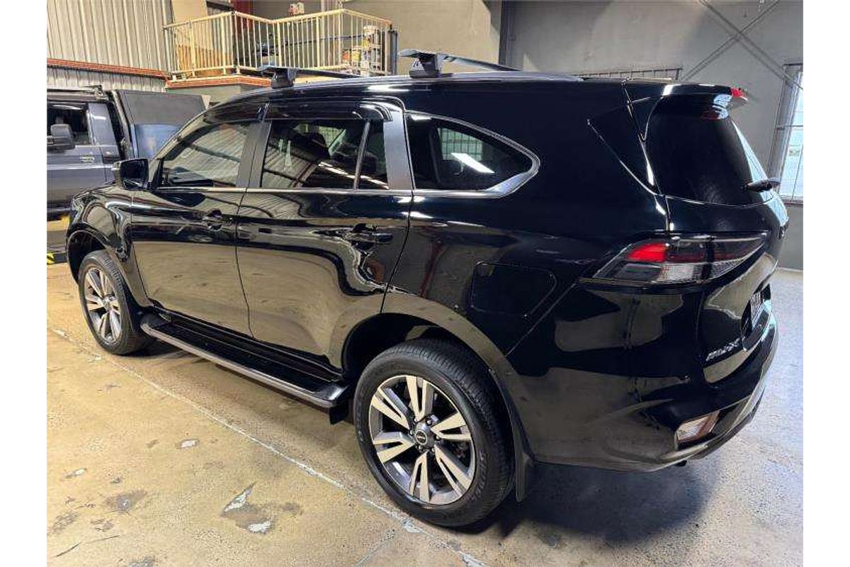 2023 Isuzu MU-X LS-T