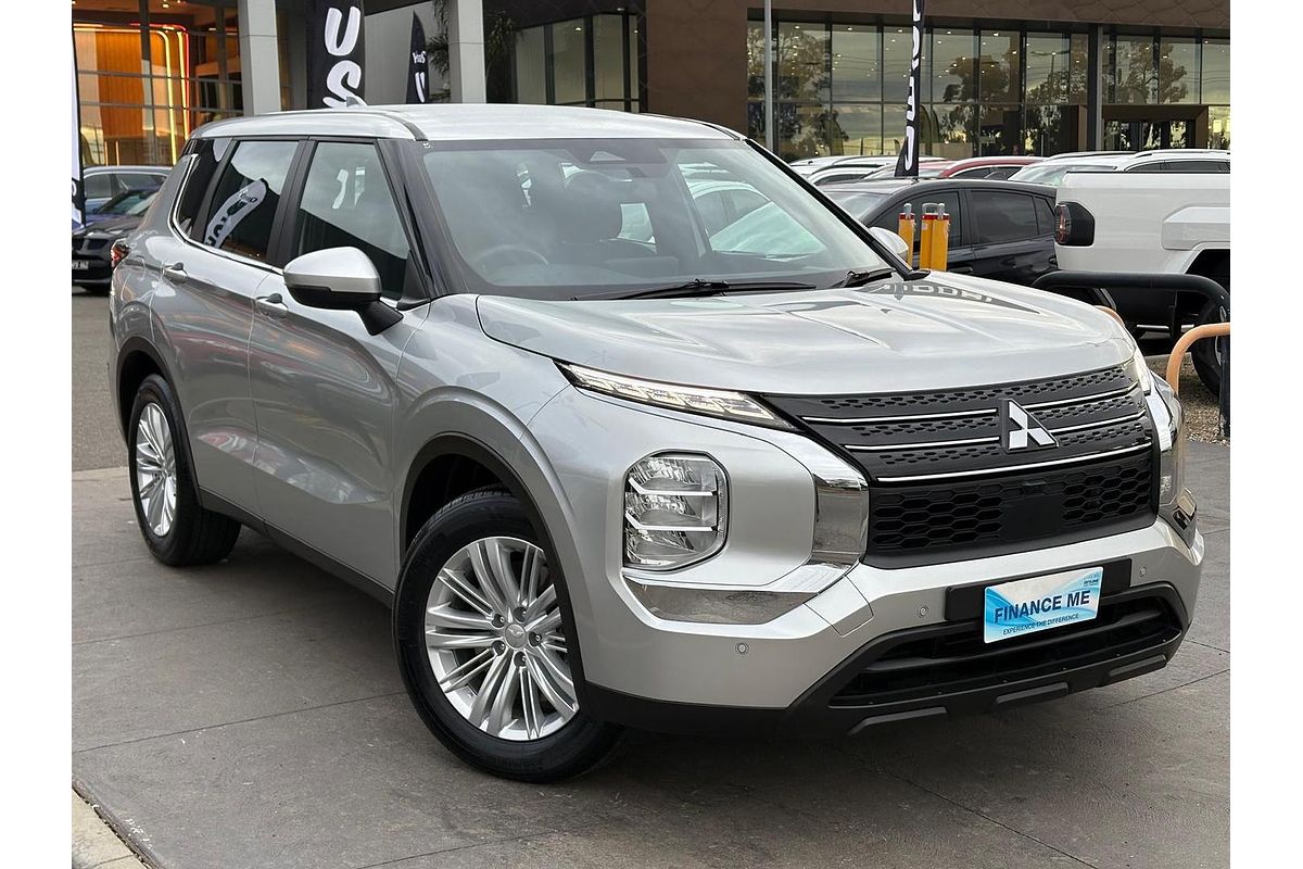 2024 Mitsubishi Outlander ES ZM