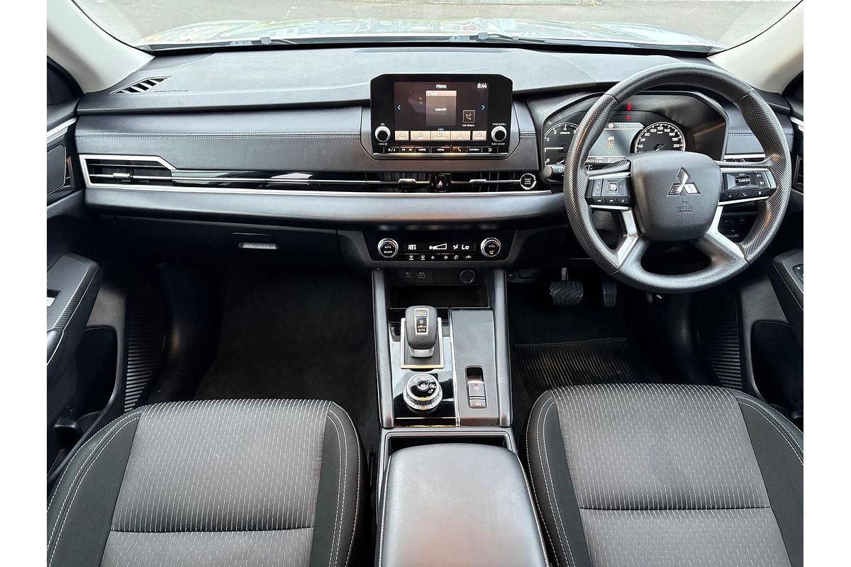 2024 Mitsubishi Outlander ES ZM