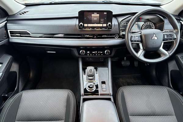 2024 Mitsubishi Outlander ES ZM