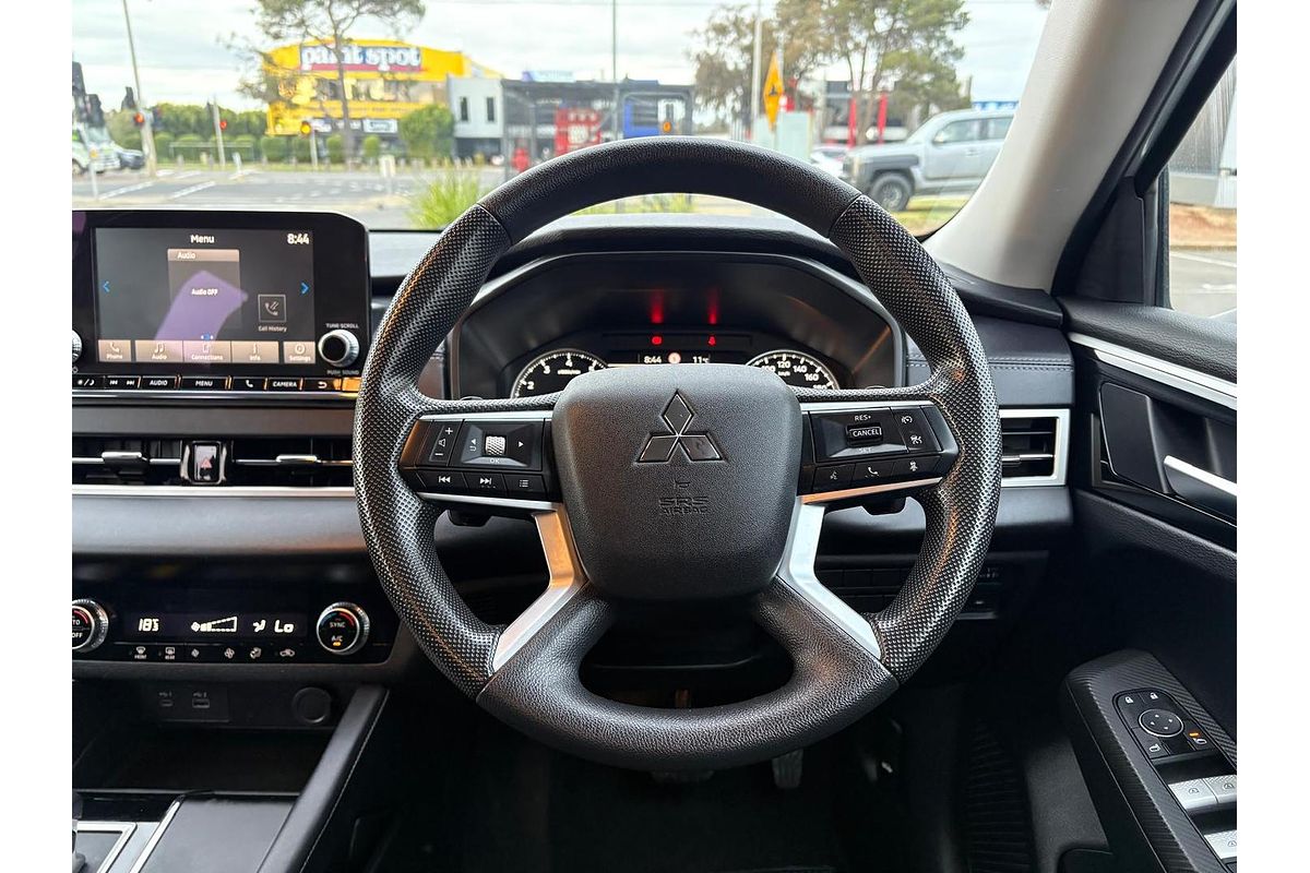 2024 Mitsubishi Outlander ES ZM
