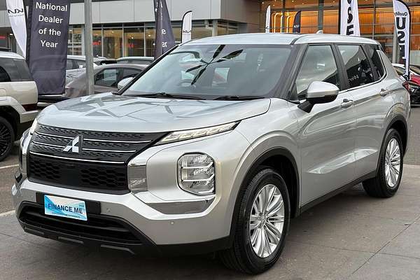 2024 Mitsubishi Outlander ES ZM