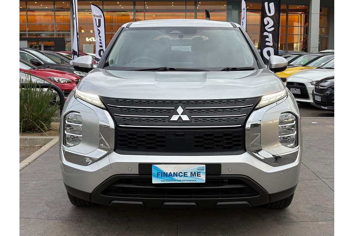 2024 Mitsubishi Outlander ES ZM