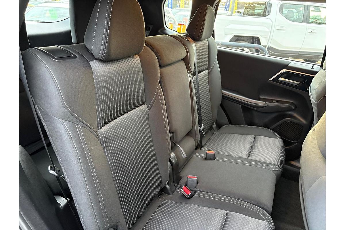 2024 Mitsubishi Outlander ES ZM