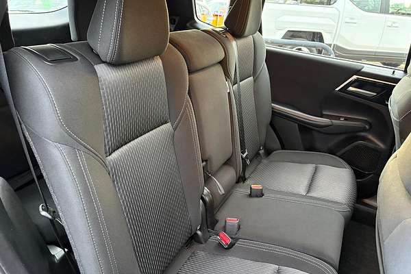 2024 Mitsubishi Outlander ES ZM
