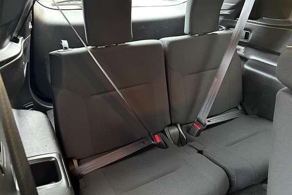 2024 Mitsubishi Outlander ES ZM