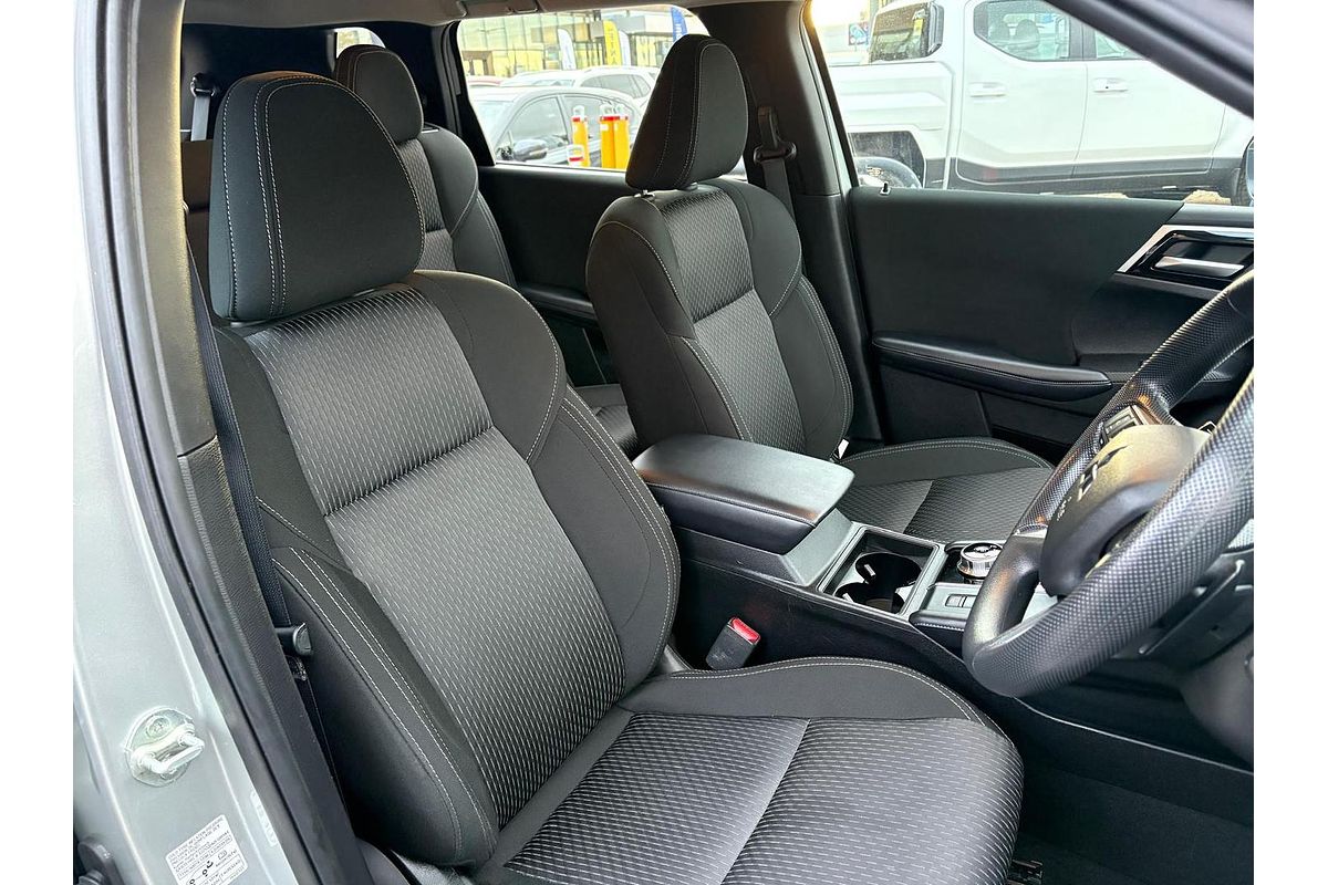 2024 Mitsubishi Outlander ES ZM