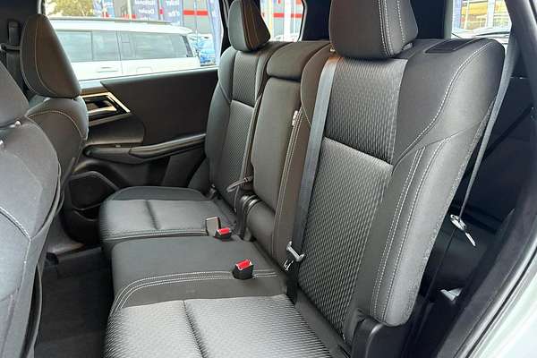 2024 Mitsubishi Outlander ES ZM