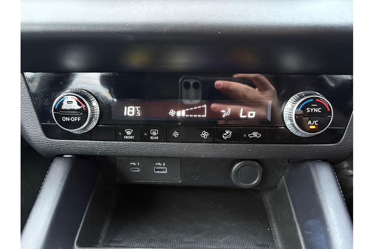 2024 Mitsubishi Outlander ES ZM
