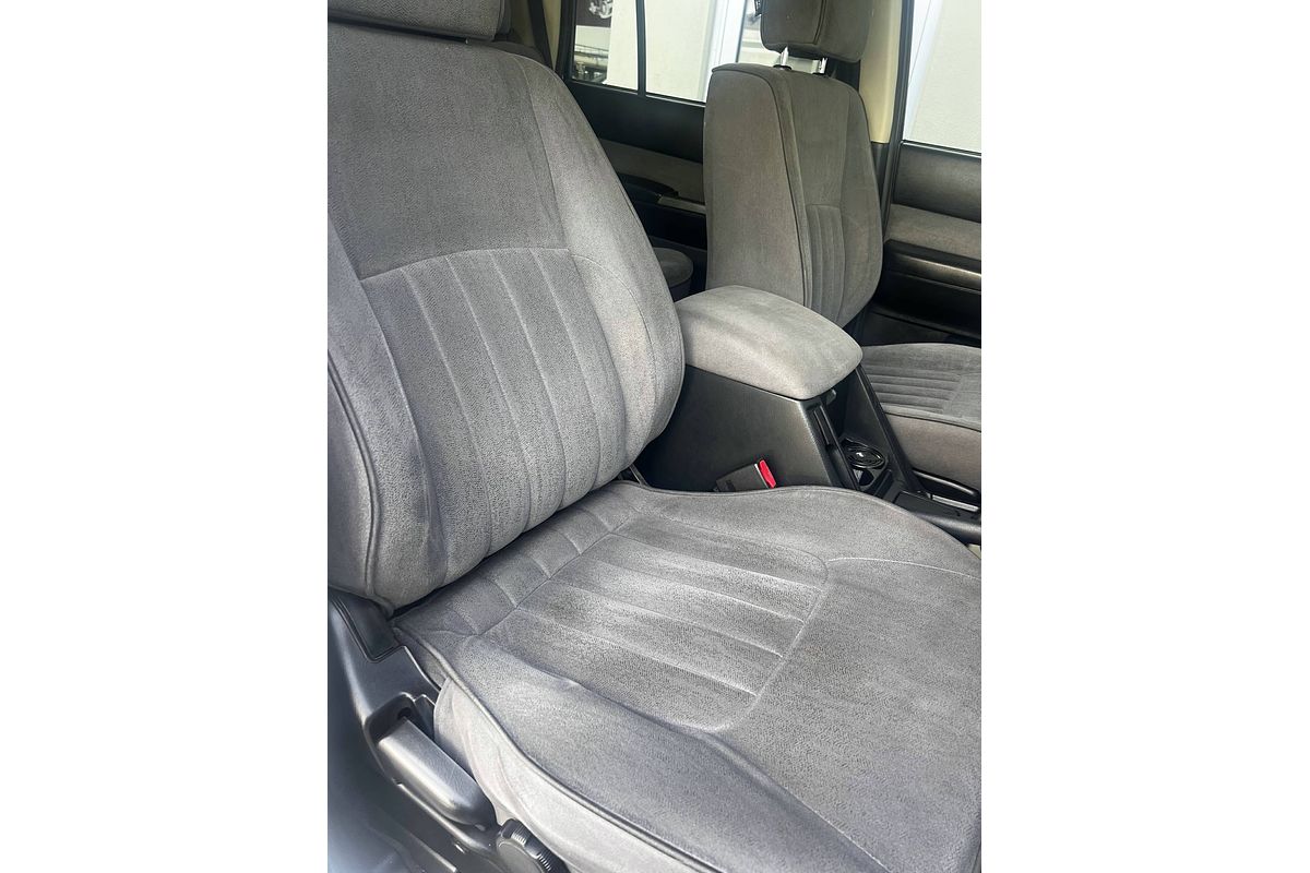2012 Nissan Patrol ST GU 8