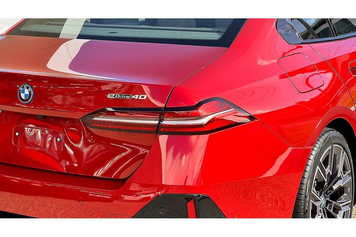 2025 BMW i5 eDrive40 M Sport G60