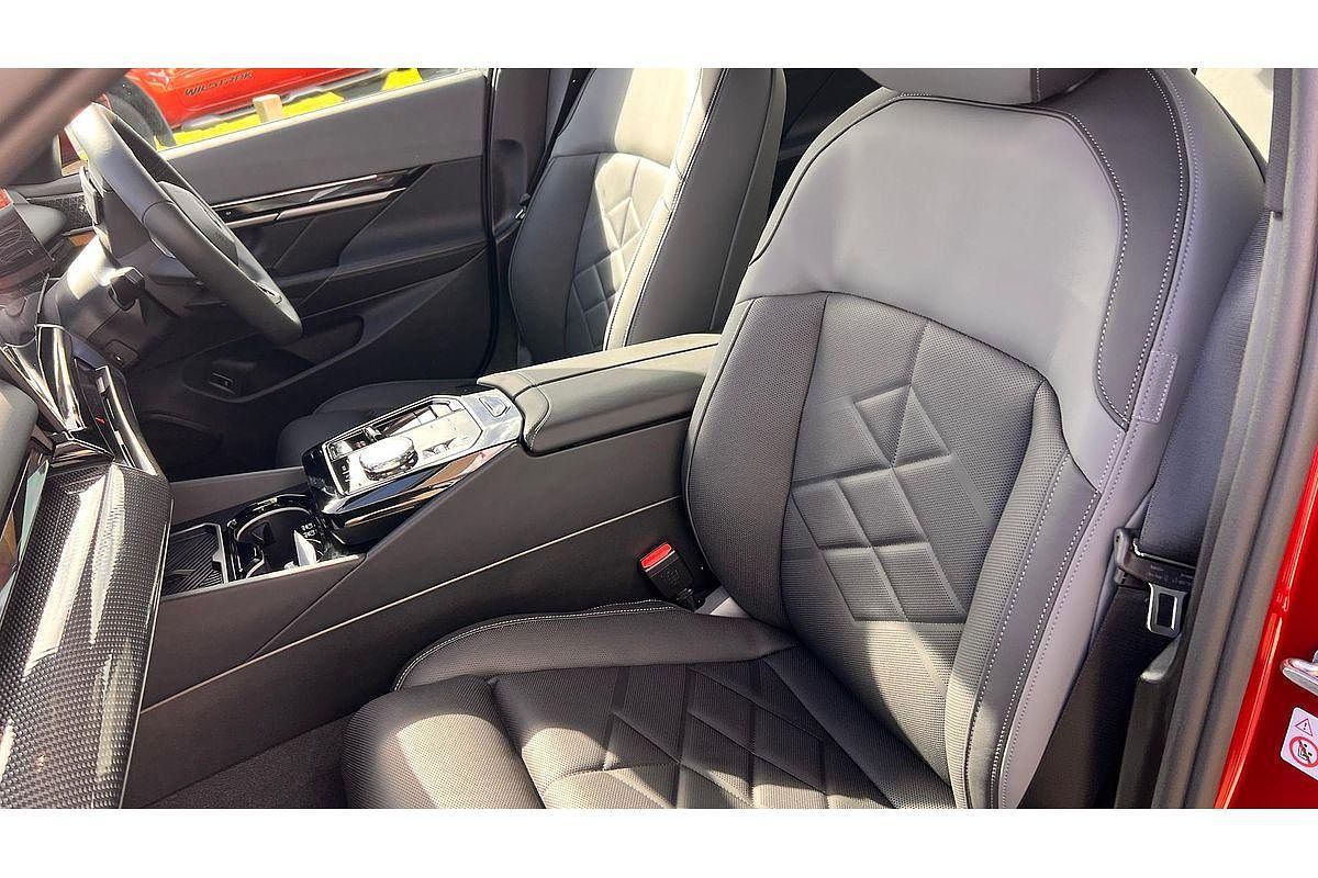 2025 BMW i5 eDrive40 M Sport G60