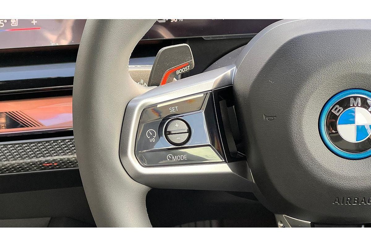 2025 BMW i5 eDrive40 M Sport G60