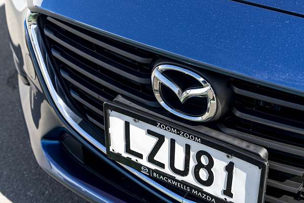 2017 Mazda Axela