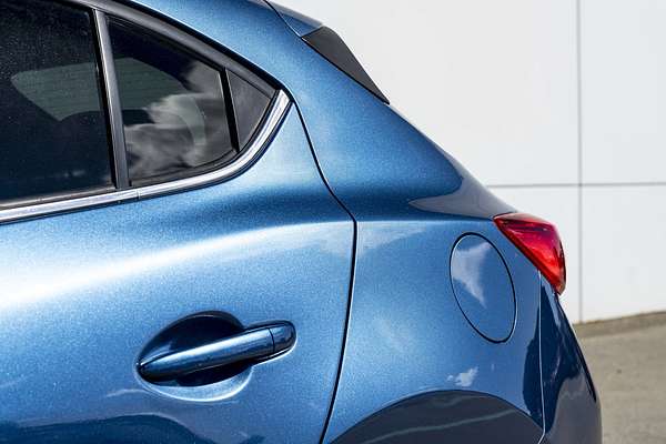 2017 Mazda Axela