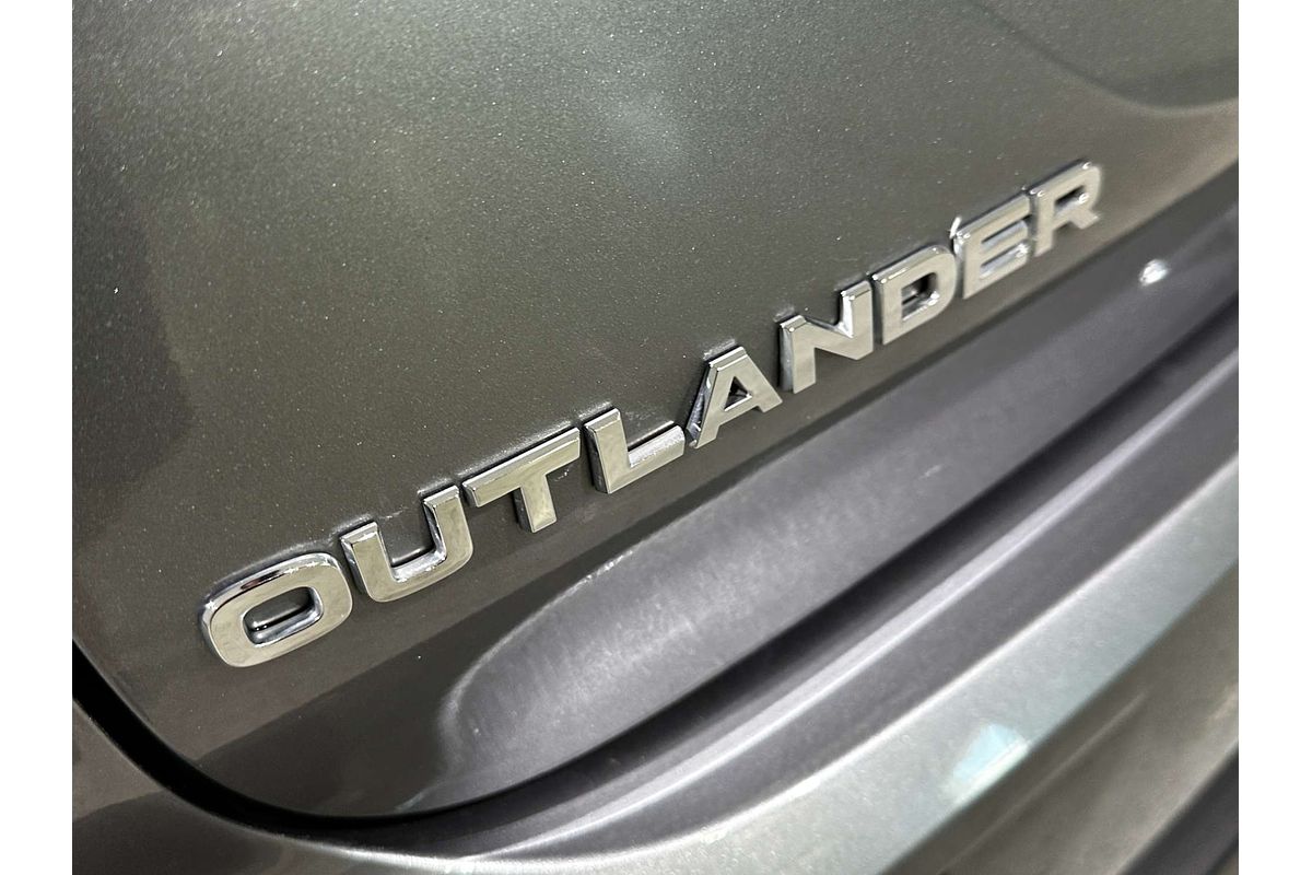 2021 Mitsubishi Outlander ES ZM