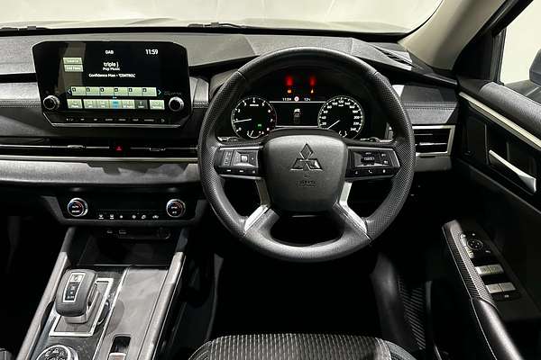 2021 Mitsubishi Outlander ES ZM