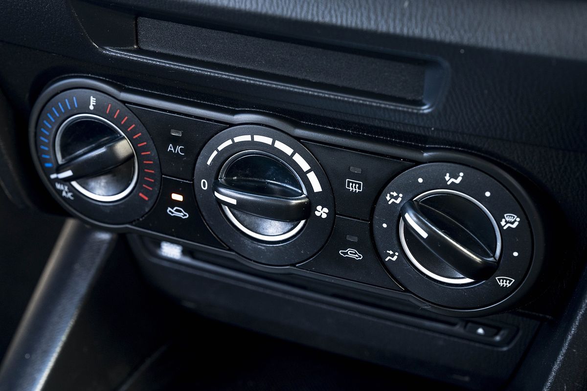 2017 Mazda Axela
