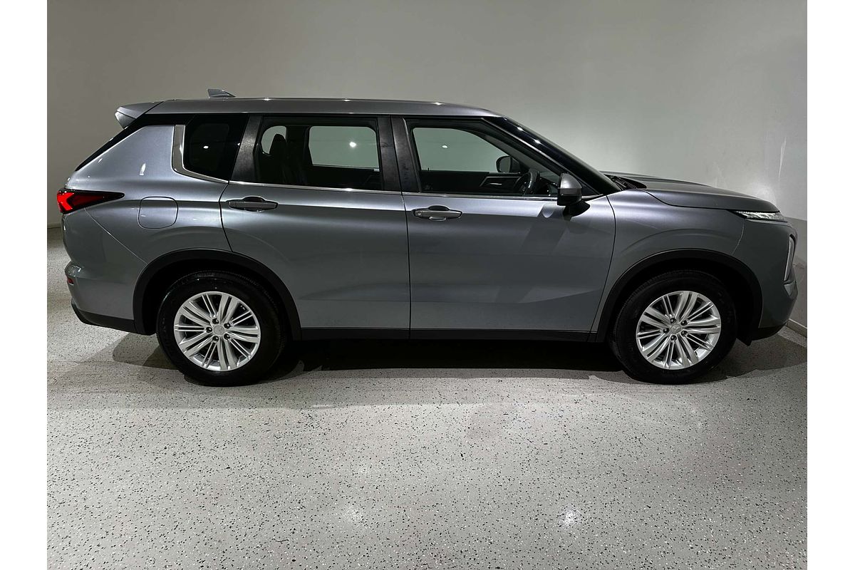 2021 Mitsubishi Outlander ES ZM