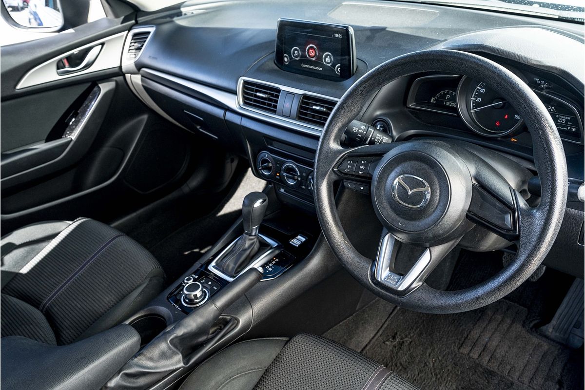2017 Mazda Axela
