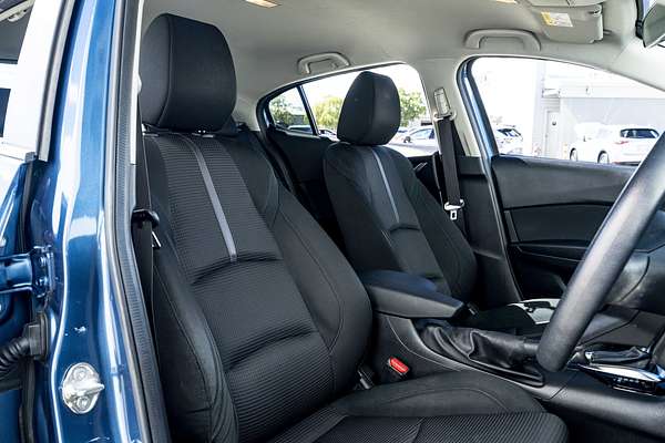 2017 Mazda Axela
