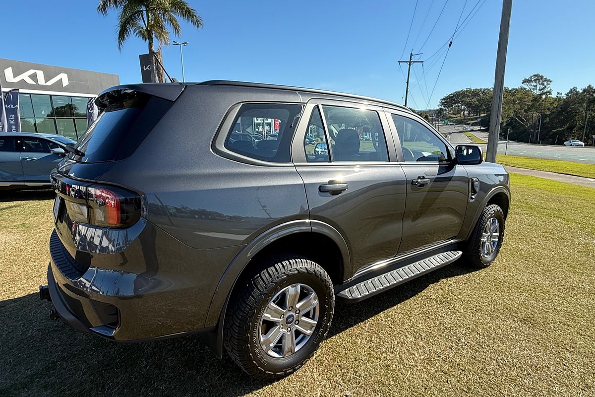 2024 Ford Everest Ambiente 2.0L