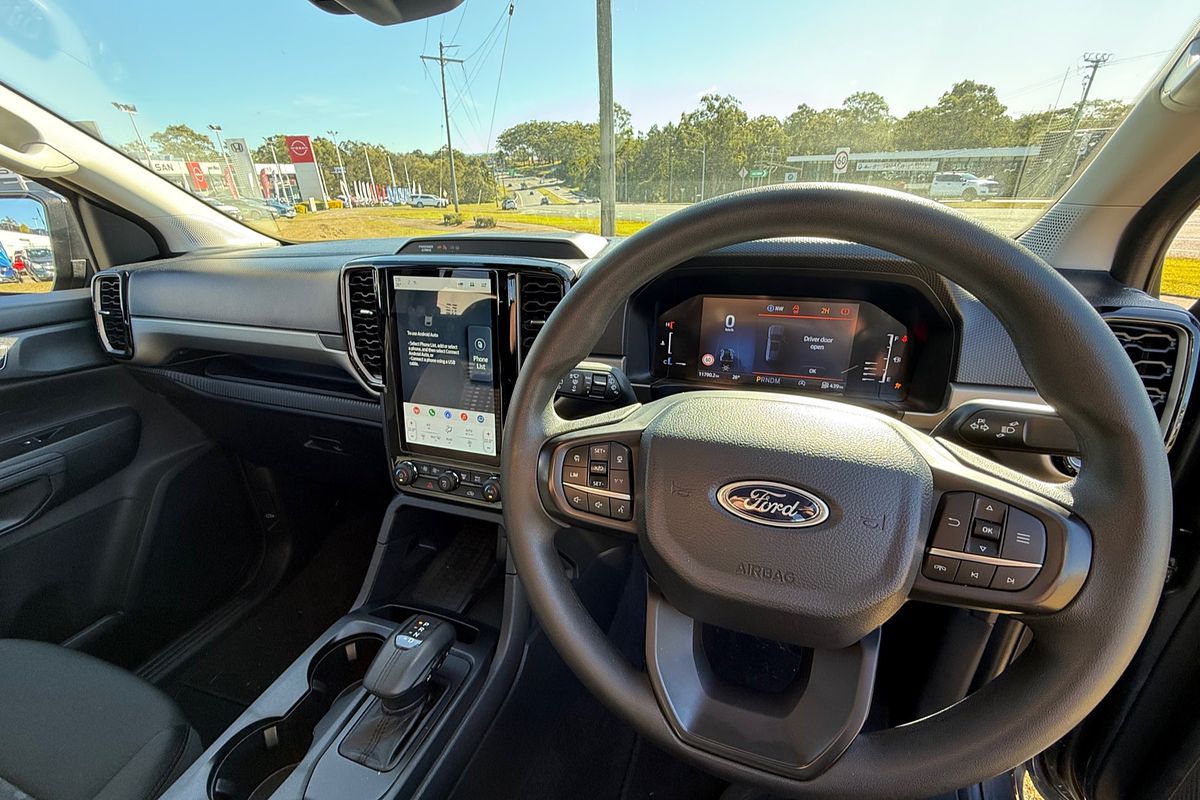 2024 Ford Everest Ambiente 2.0L