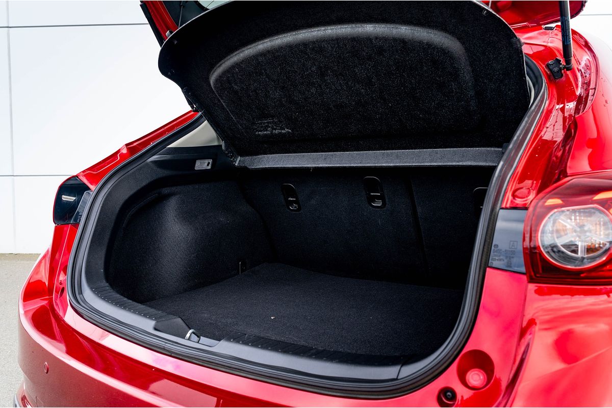 2018 Mazda 3 SP25 Sp25 2.5P/6At