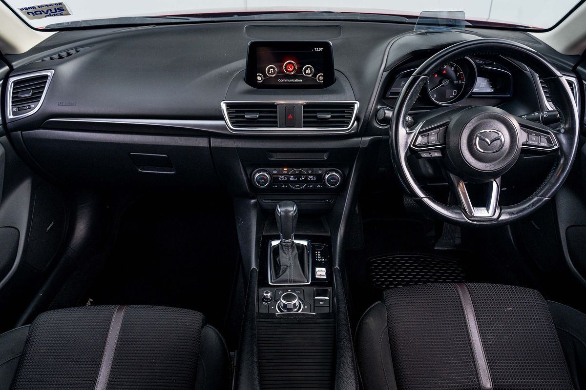 2018 Mazda 3 SP25 Sp25 2.5P/6At