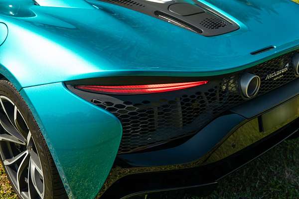 2023 McLaren Artura Performance P16