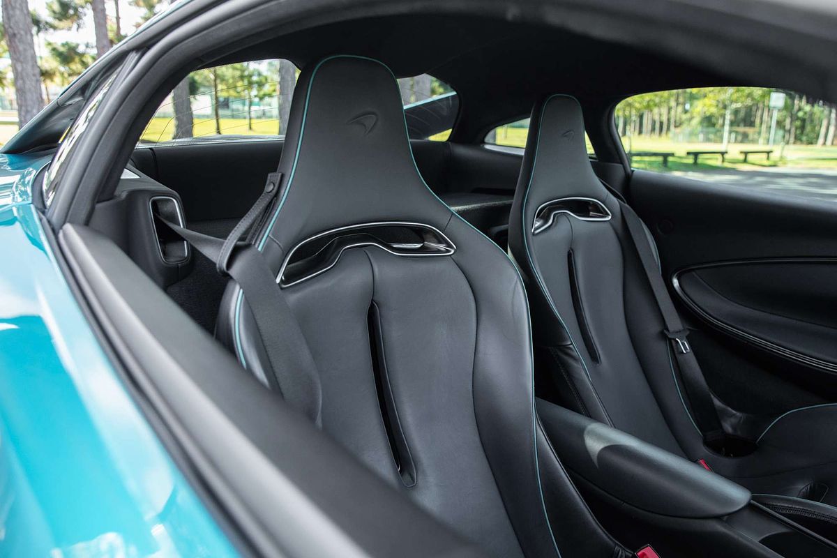 2023 McLaren Artura Performance P16