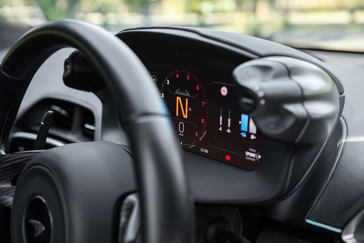 2023 McLaren Artura Performance P16