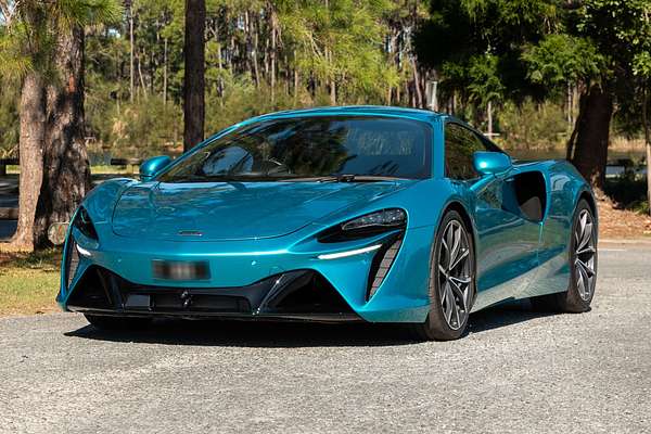 2023 McLaren Artura Performance P16