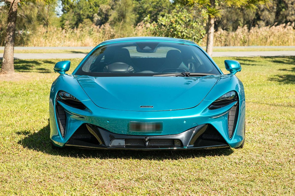 2023 McLaren Artura Performance P16