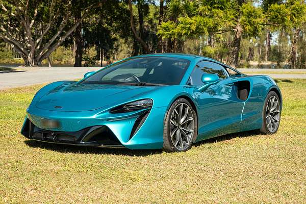 2023 McLaren Artura Performance P16