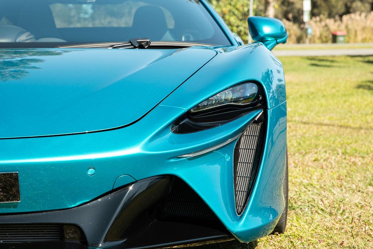 2023 McLaren Artura Performance P16