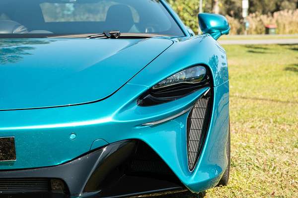2023 McLaren Artura Performance P16