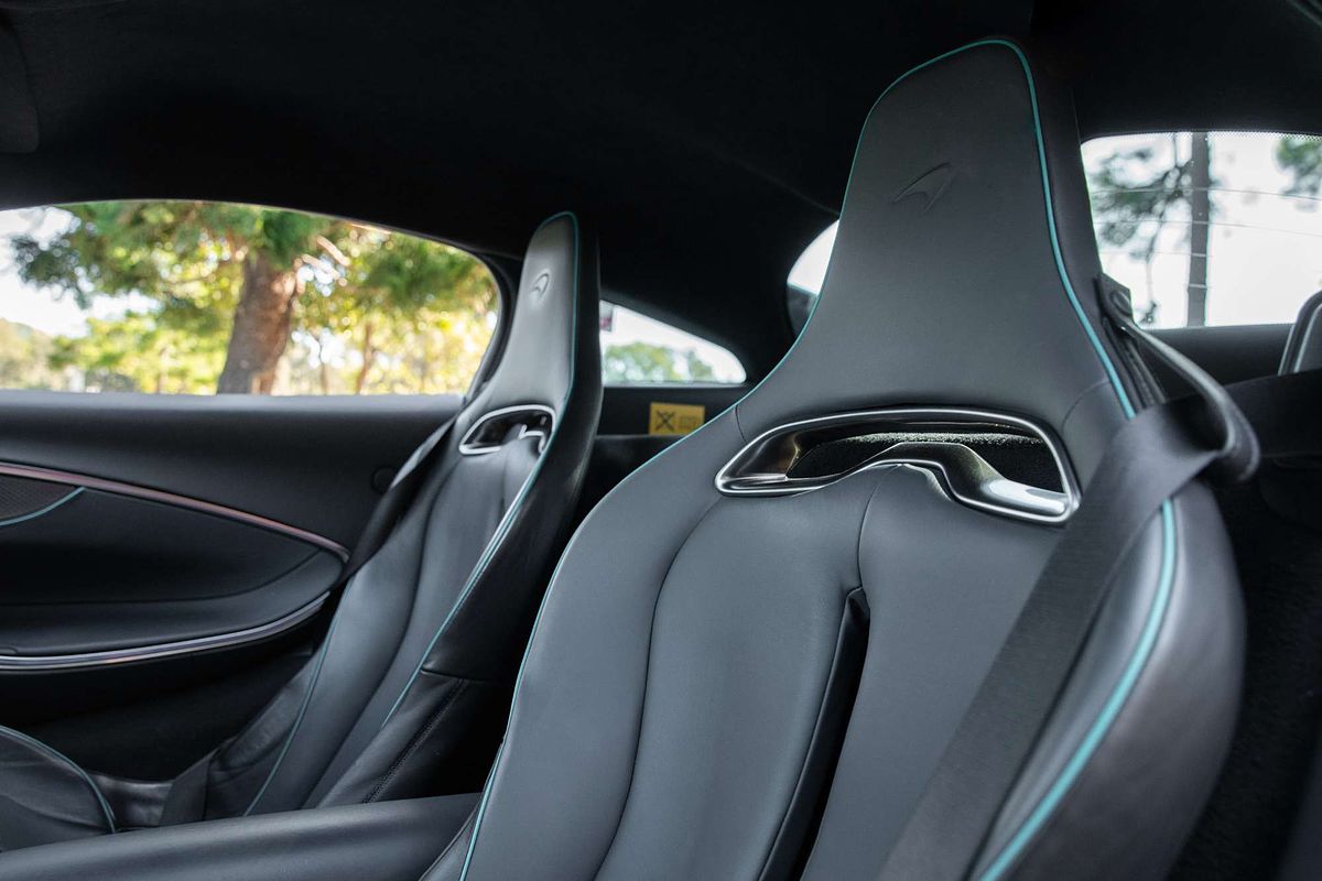 2023 McLaren Artura Performance P16