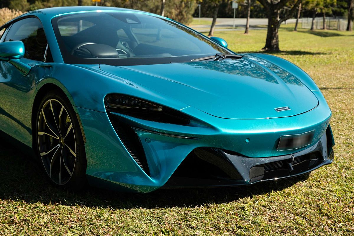 2023 McLaren Artura Performance P16
