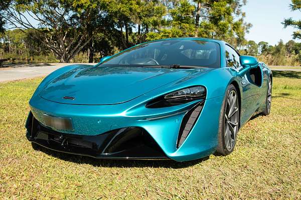 2023 McLaren Artura Performance P16