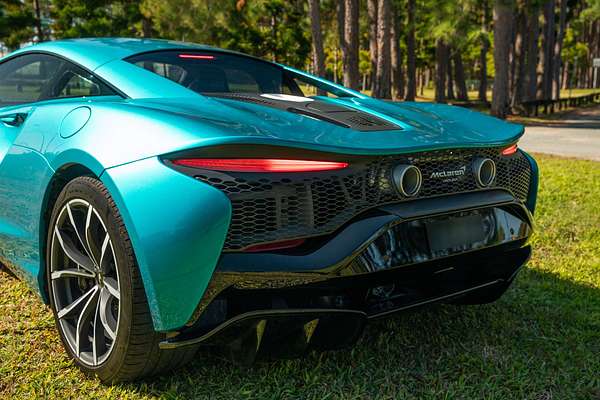 2023 McLaren Artura Performance P16