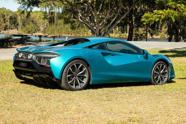2023 McLaren Artura Performance P16