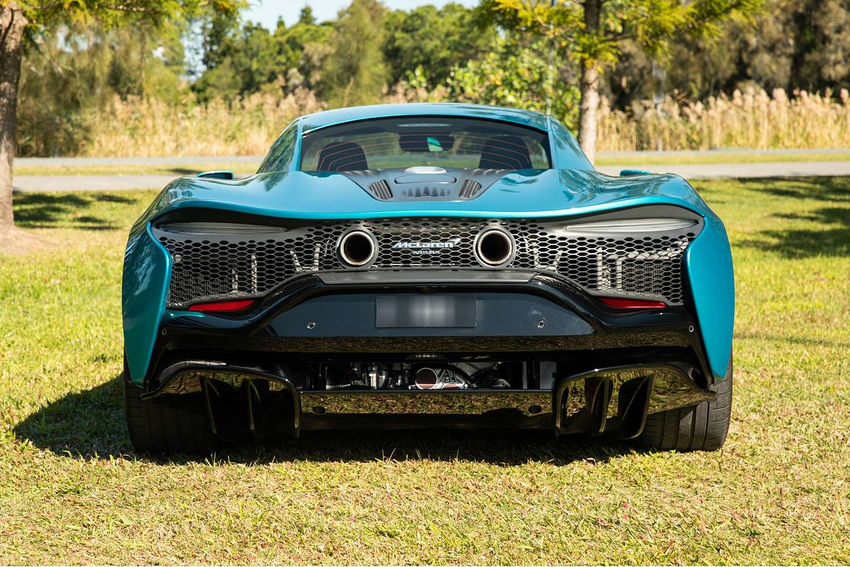 2023 McLaren Artura Performance P16
